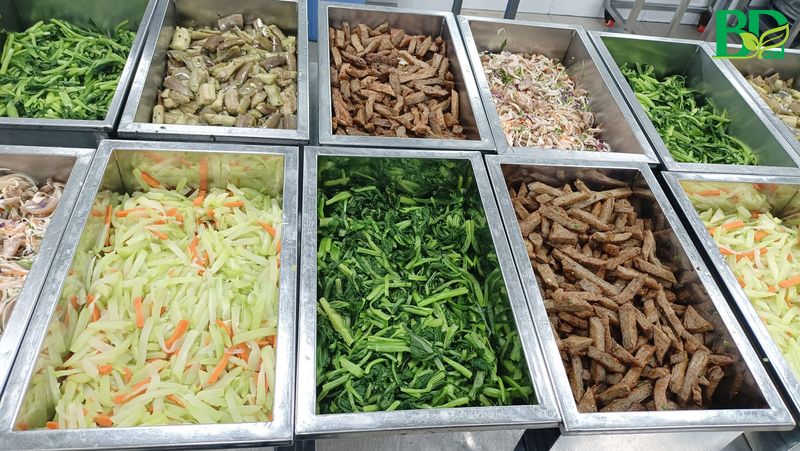 dịch vụ suất ăn công nghiệp được chia thành các khẩu phần riêng biệt